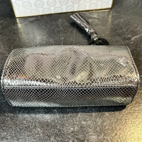 Estee Lauder x Michael Kors Blush Palette & Makeup 8 Pc Gift Set - Picture 16 of 16